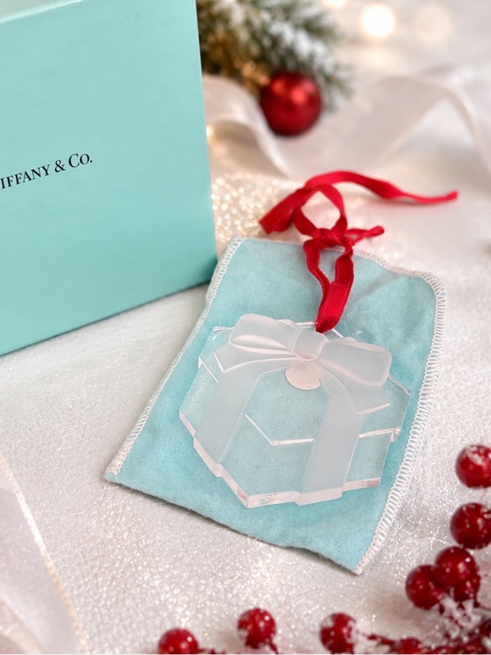 Authenticated Tiffany & Co. Crystal Present Ornament Frosted Gift Box Holiday